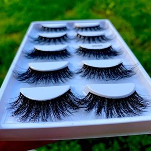 Super glam lashes from Sunset makeup